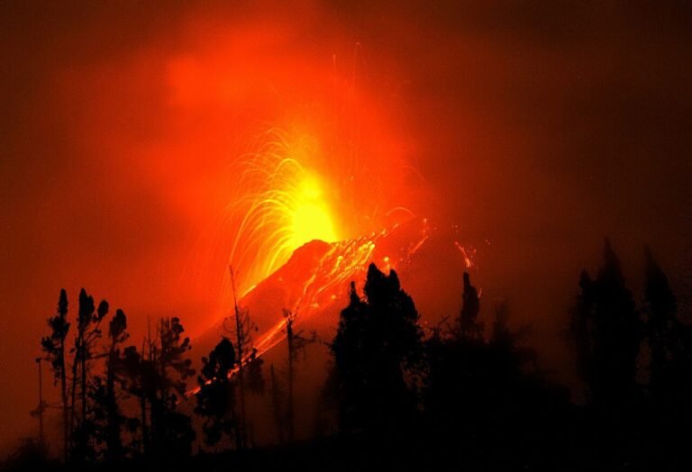 La Nube al pie del Volcán Tungurahua